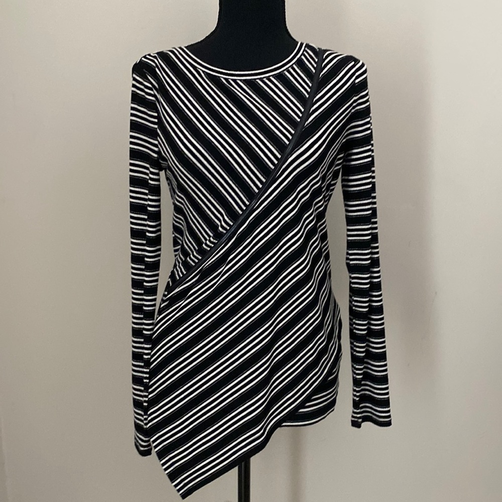 Bar III Womens Black White Metallic Sparkle Stripe Asymmetric Zipper Top S